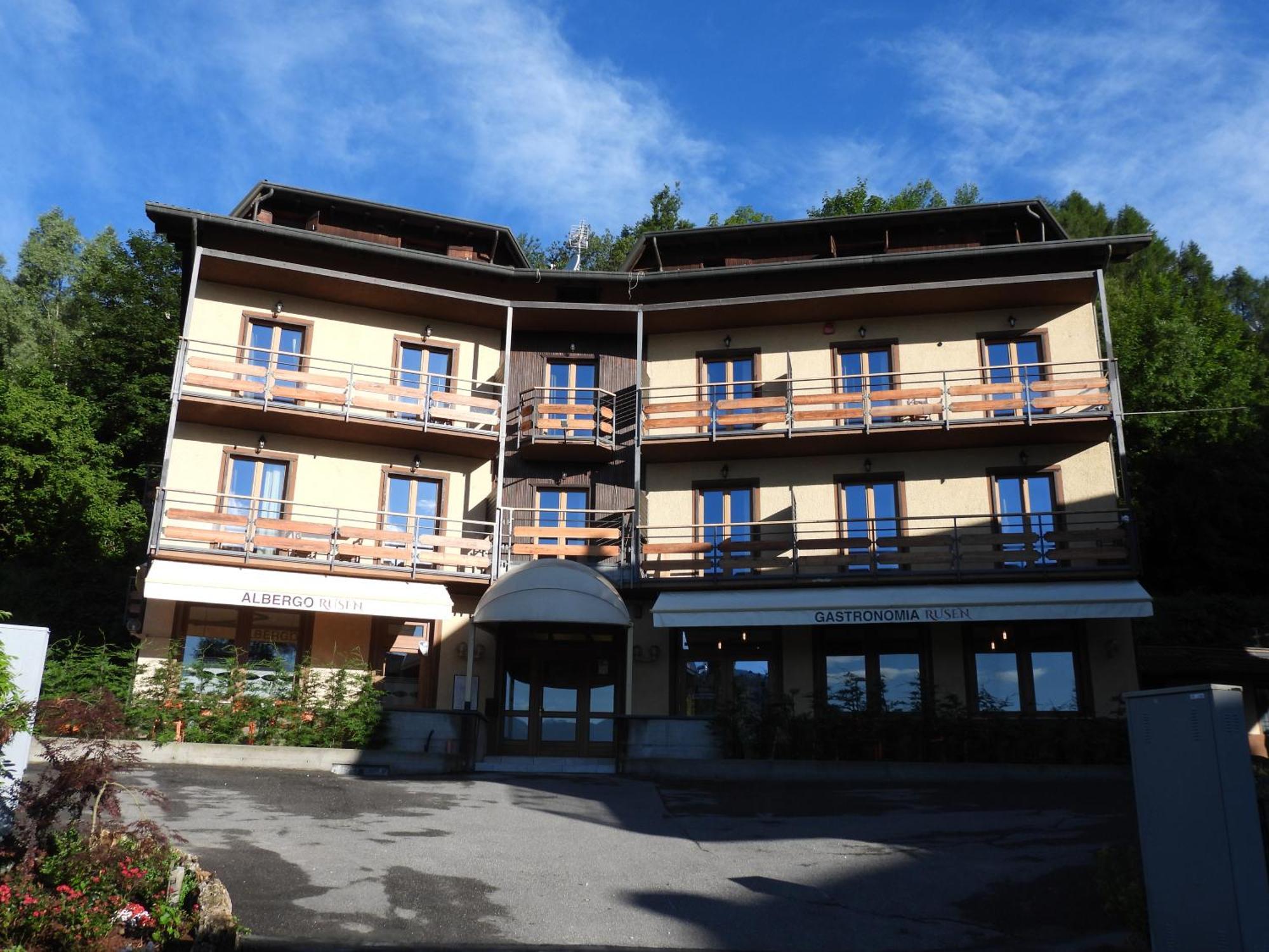 Albergo Rusen Borno Luaran gambar